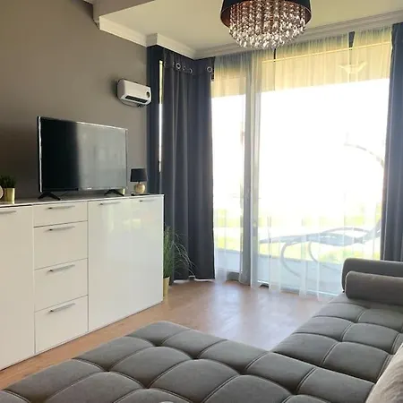 Golden Luxury Apartment *