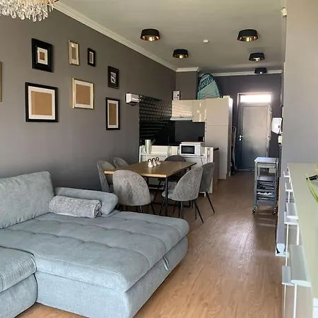 Golden Luxury Apartment